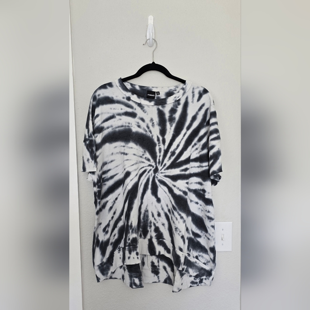 NWT Mono B Short Sleeve High Low Sweatshirt One Size
